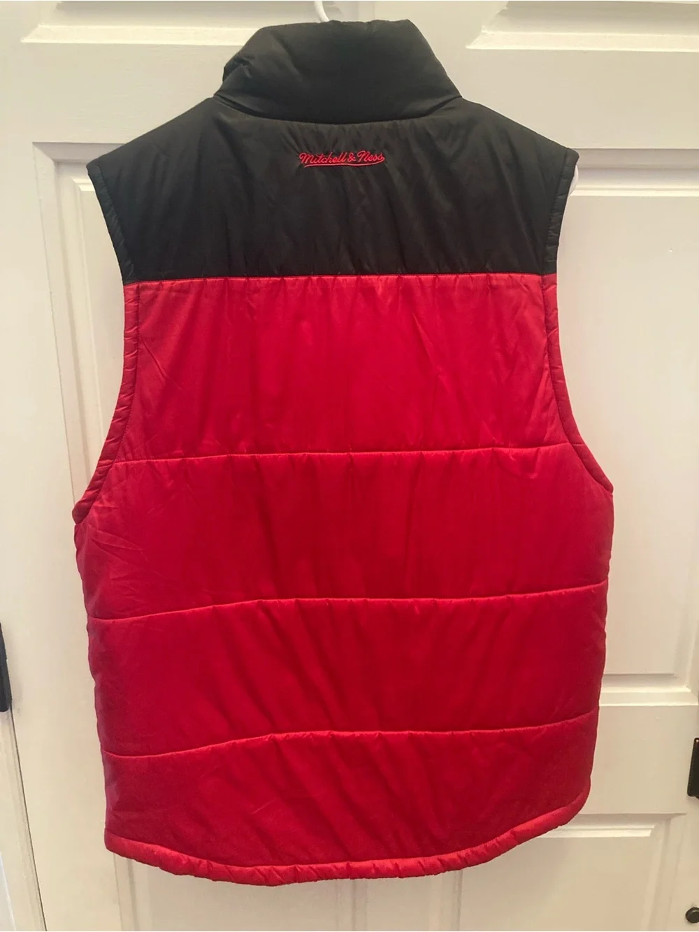 Mitchell & Ness Chicago Bulls Red and Black Puffer Vest
